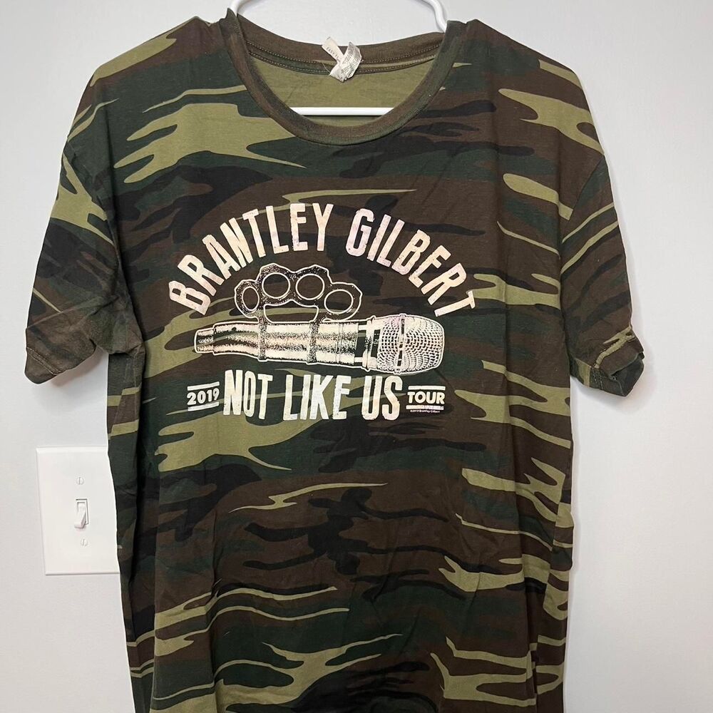 Brantley Gilbert 2019 Not Like Us Tour Concert T-Shirt Camo Size Large Rare